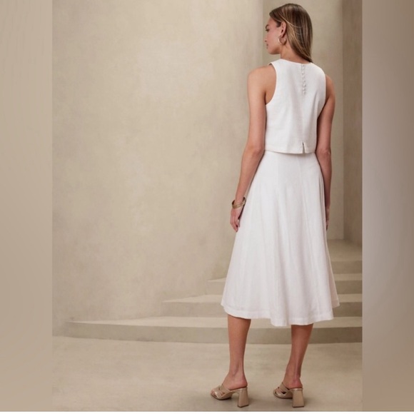 NWT. Size 4 Petite Banana Republic White Linen Midi Skirt. - Picture 2 of 6